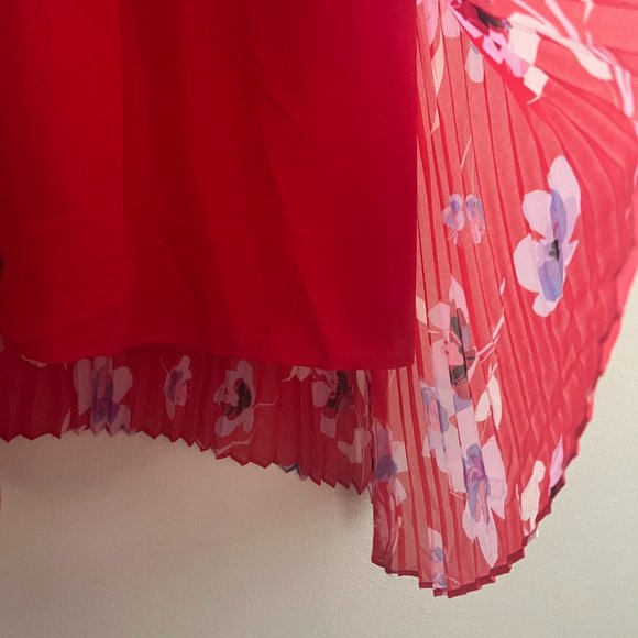 Red Floral Draped Skirt by Calvin Klein / Never Been Used / Size M - Picture 3 of 3